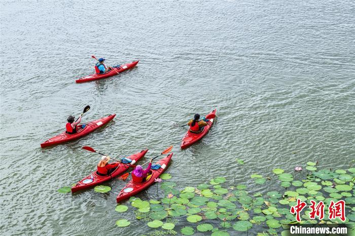 2022泛舟中国·全国皮划艇大会在兴凯湖开赛,百