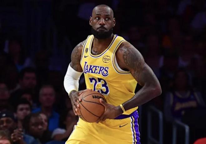 勒布朗未来去向引热议 联盟普遍认为将再战一年