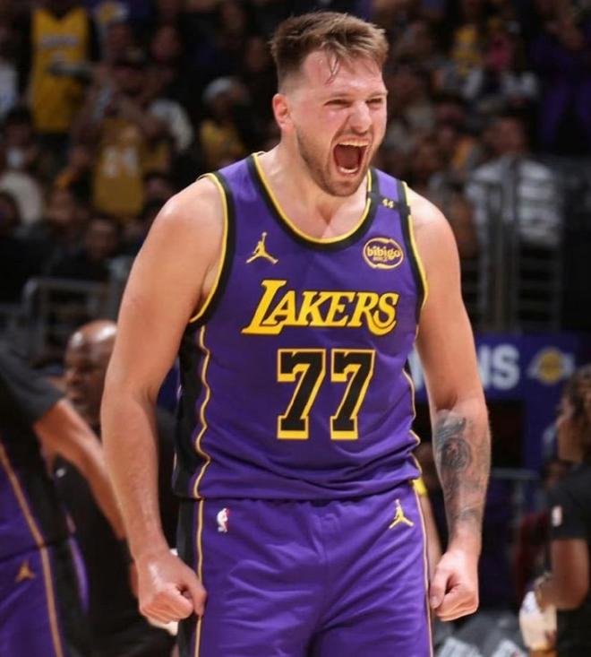 东契奇60分率湖人逆转热火豪取8连胜