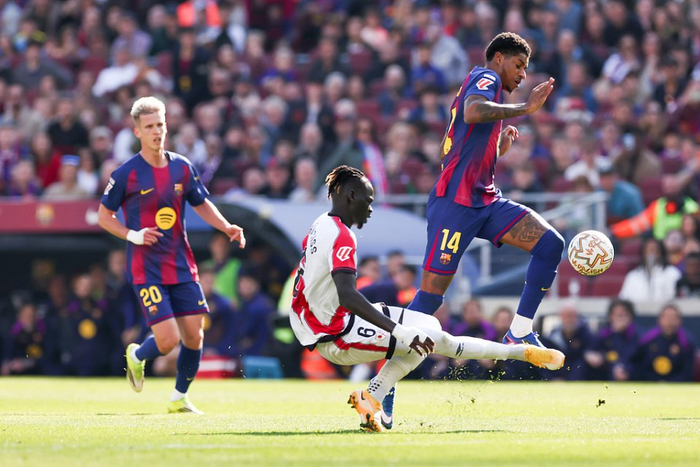 拉什福德转会陷入僵局：曼联拒收巴萨不愿留