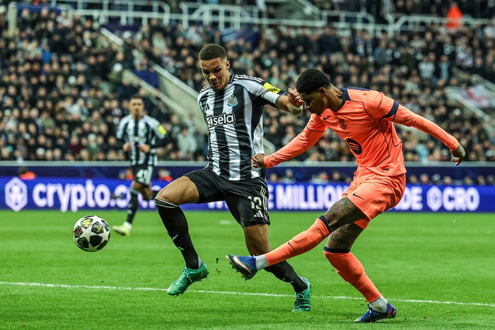 拉什福德转会陷入僵局：曼联拒收巴萨不愿留