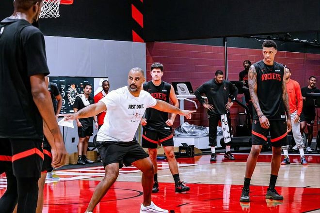 火箭队力克雄鹿终结八载魔咒 谢泼德三分神迹助