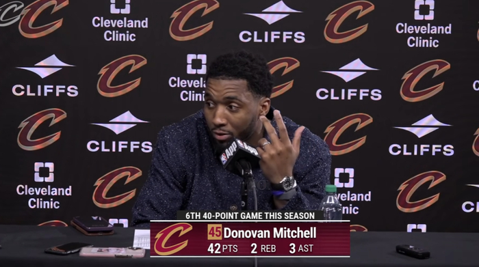 米切尔视力模糊仍砍42分 骑士力克魔术迎连胜