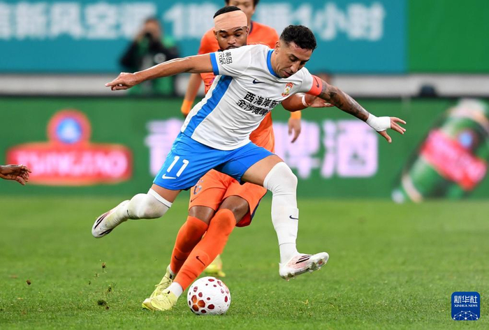 青岛海牛主场0比0逼平青岛西海岸，激战90分钟难